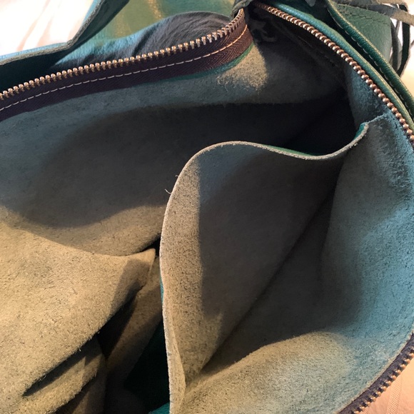 Handmade leather green purse - Picture 4 of 6